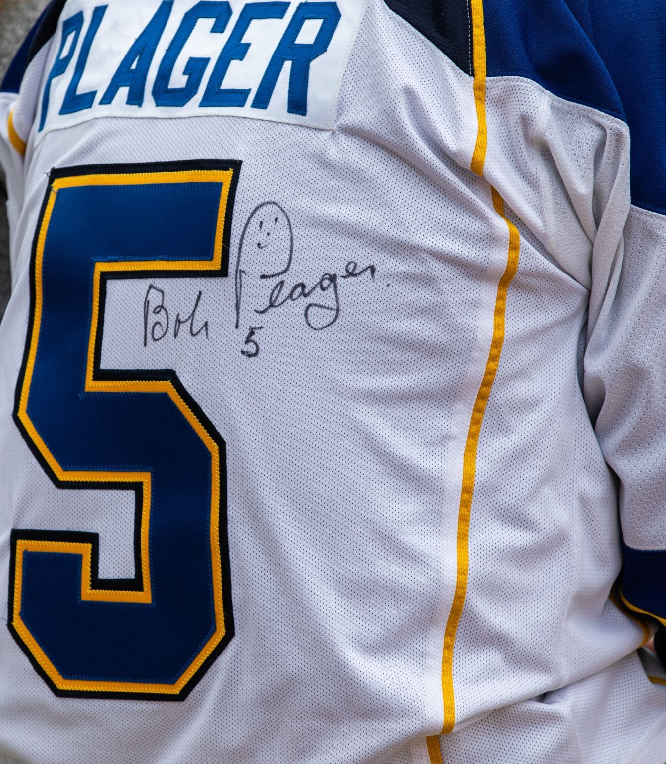 Blues fans line Market Street to pay tribute to Plager 7